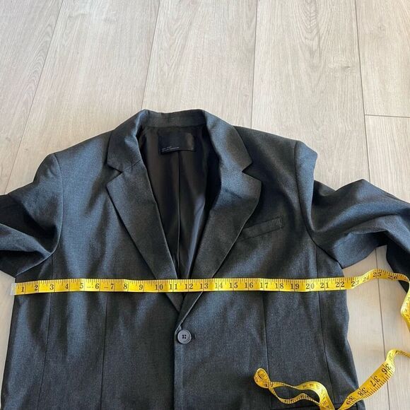 Oak + Fort dark gray  Oversized Blazer in size small - Picture 3 of 9